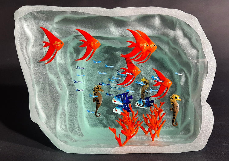 Sculpture poissons n°30 horizontale P.M.M. avec Scalaires rouges, hippocampes et autres